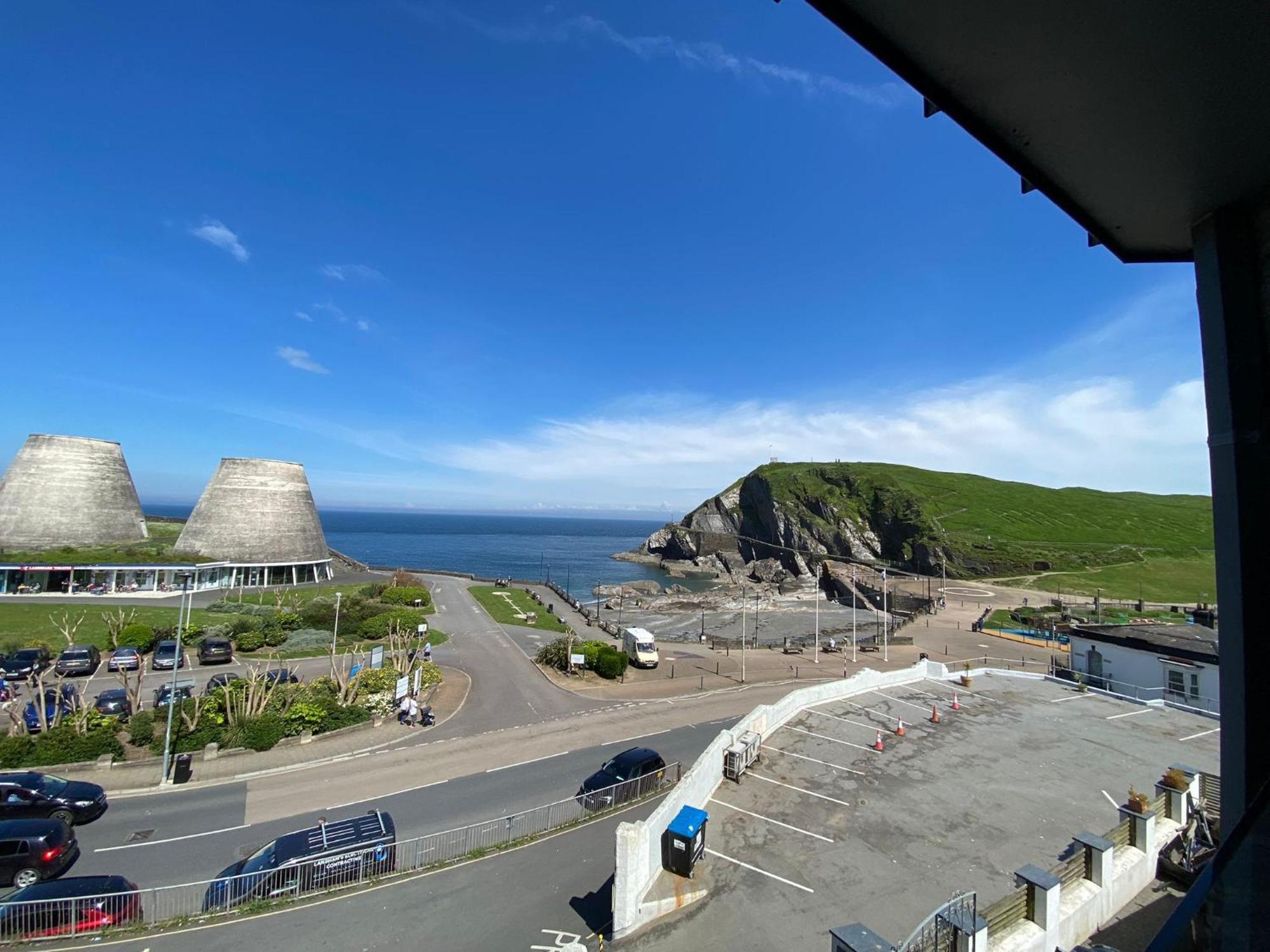 4 The View Apartments Ilfracombe - Seafront, Parking, Lift, Ev Экстерьер фото